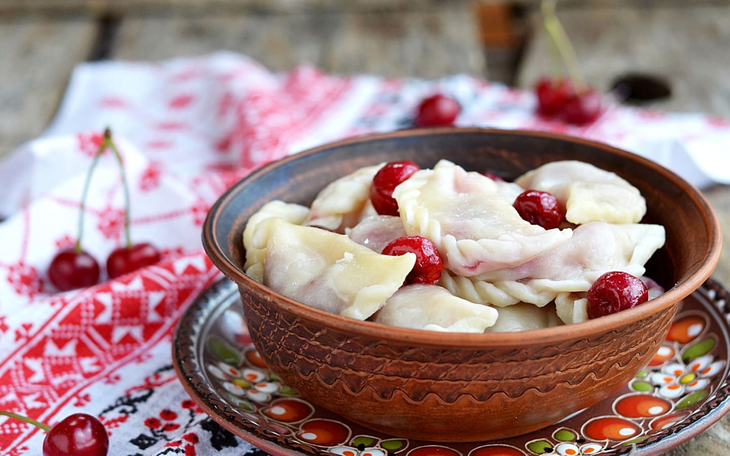 Вареники с вишней домашние